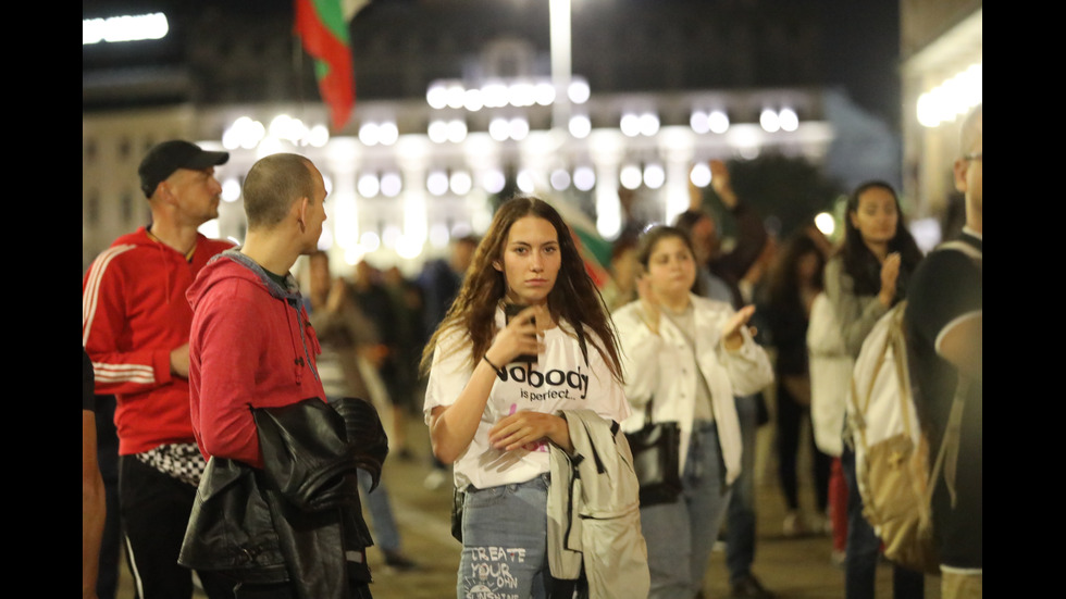 82-ра вечер на антиправителствени протести в София
