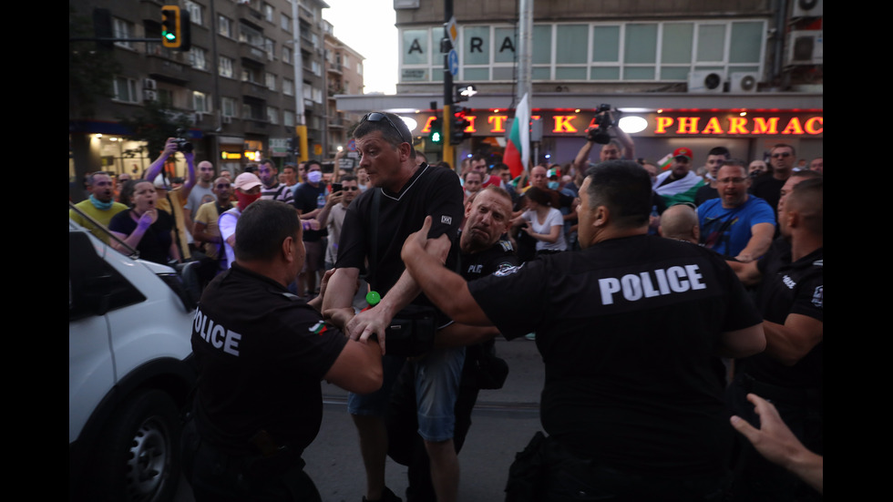 Три протеста в "Триъгълника на властта"