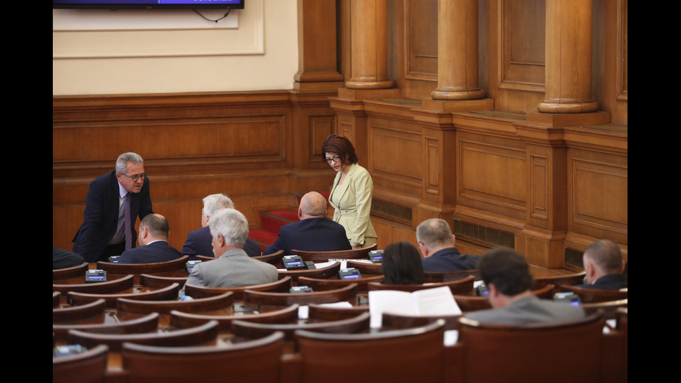 Депутатите обсъждат актуализацията на бюджета на второ четене