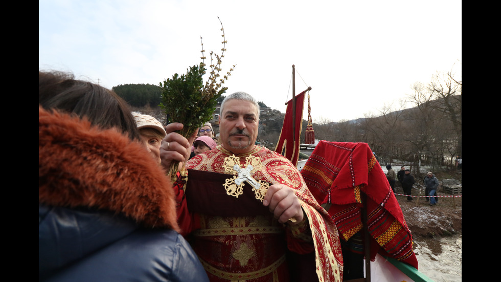 Спасяването на кръста в Зверино