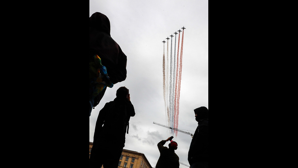 75 ГОДИНИ ОТ ПОБЕДАТА: Москва отбелязва 9 май с въздушна демонстрация