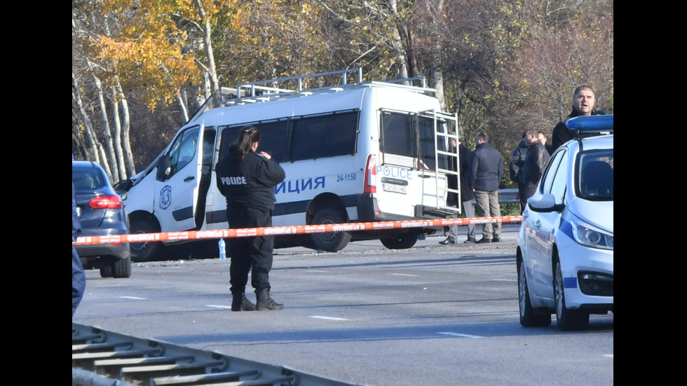 Полицай е с опасност за живота след гонка с нелегални мигранти в София