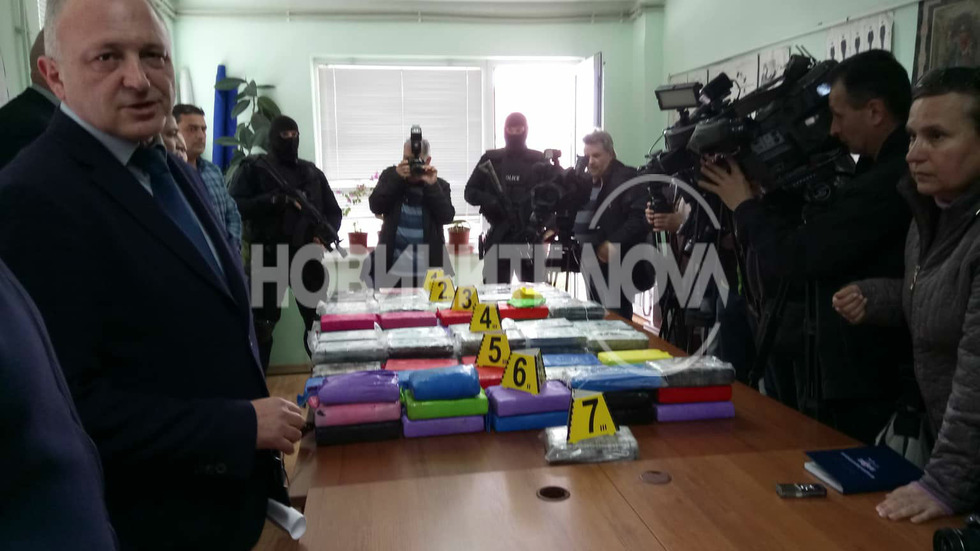 МВР откри 170 кг кокаин в Черно море