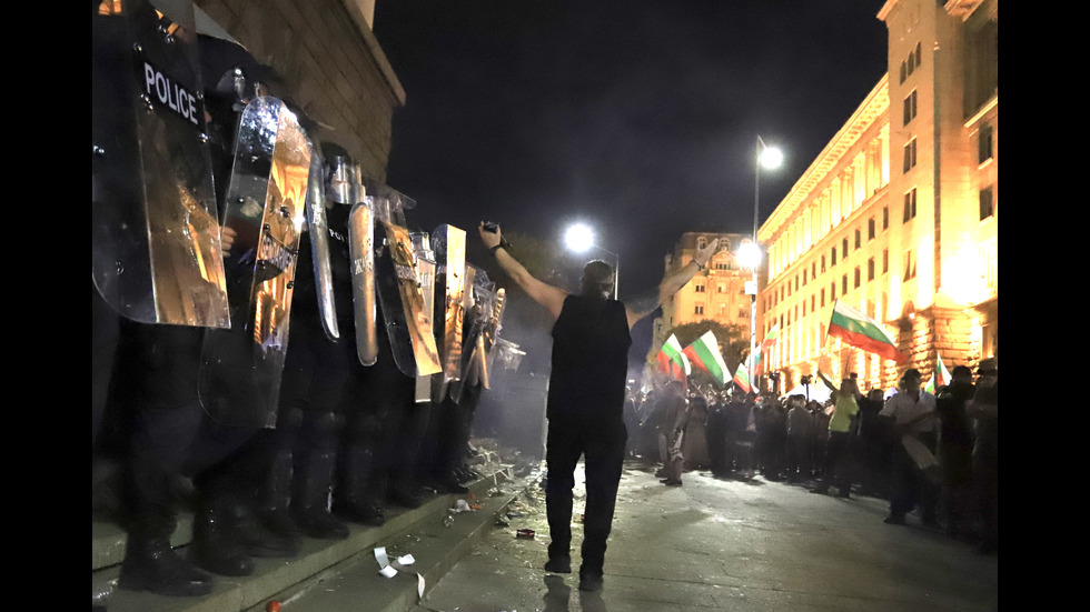 Нова вечер на протести в София