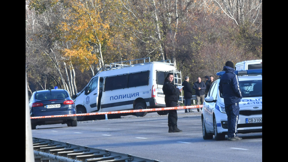 Полицай е с опасност за живота след гонка с нелегални мигранти в София