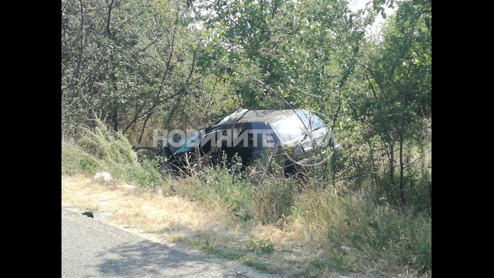 Двама души загинаха при челен сблъсък в Пловдивско