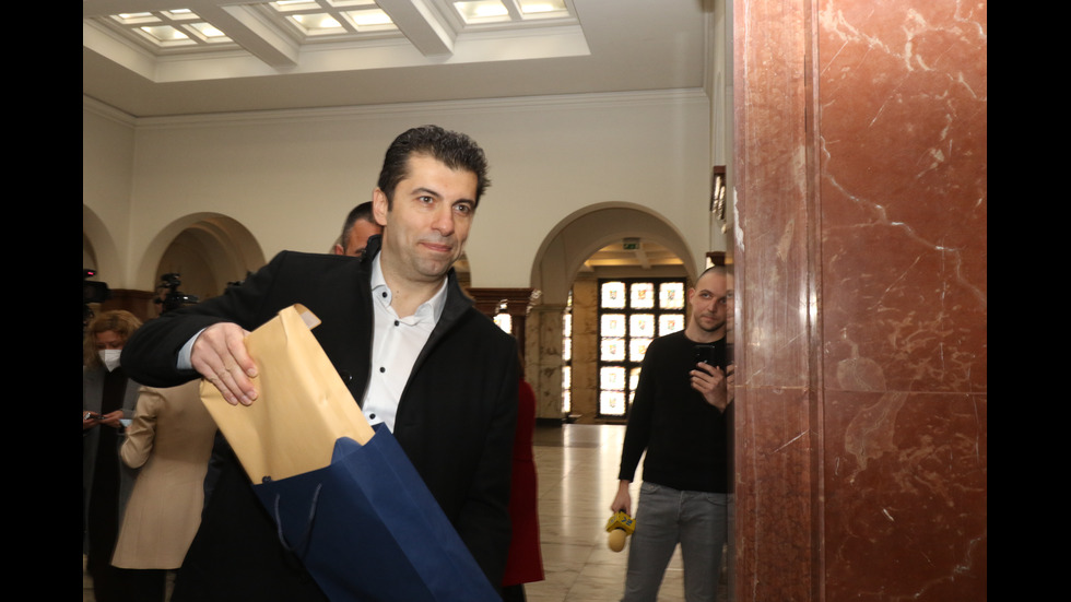 Кирил Петков отиде в Прокуратурата