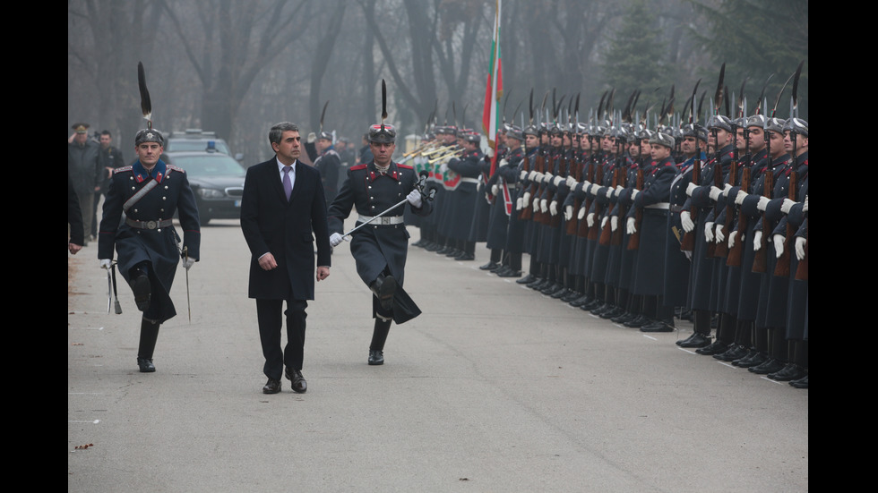 Откриха паметника на Васил Левски във Военната академия