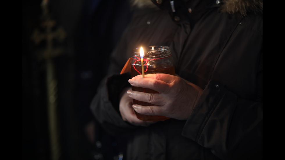 Огнени буркани с мед в Благоевград