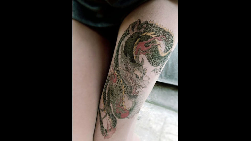 Чорапогащник, който създава илюзията, че сте татуирани