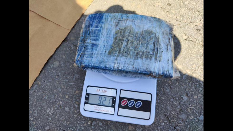 ДРОГА ЗА ПОЛОВИН МИЛИОН ЛЕВА: Задържаха три вида наркотици, скрити в резервна гума