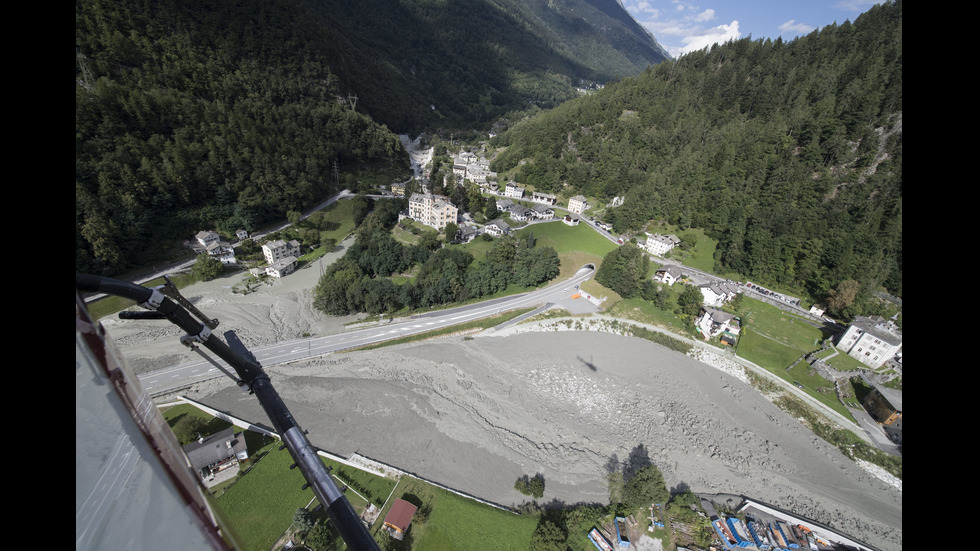 Осем души са в неизвестност след свлачище в Швейцария
