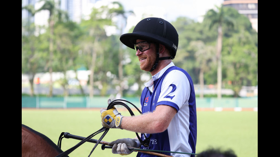 Принц Хари участва в благотворителен мач по поло в Сингапур
