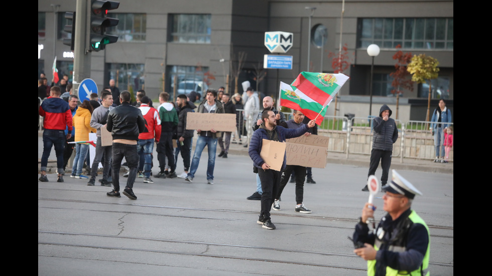 Жители на софийския квартал „Люлин“ на протест