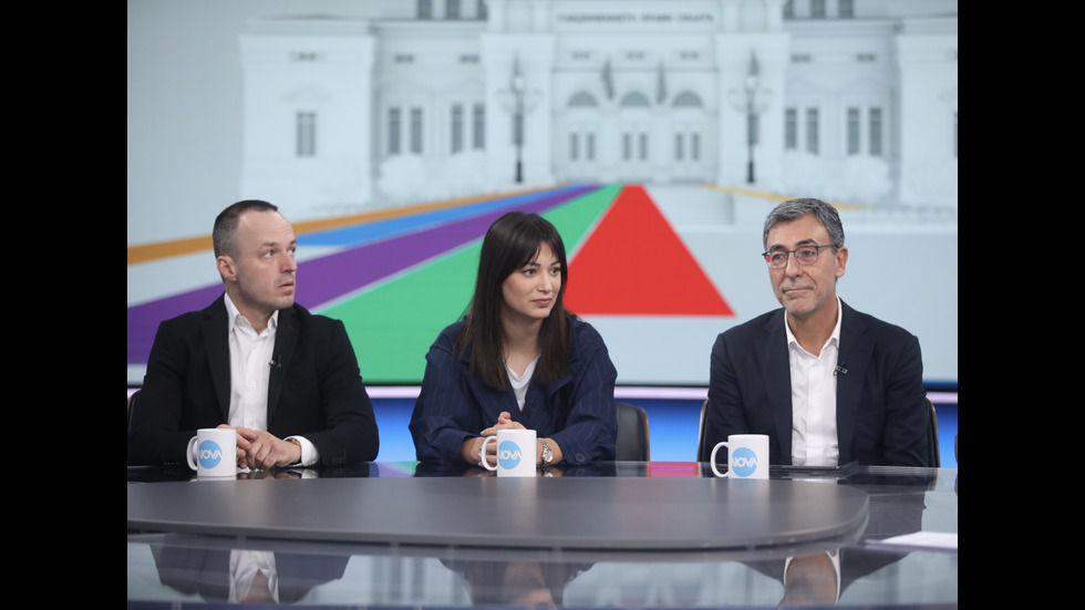 ЗАД КАДЪР: Изборният ден по NOVA В СНИМКИ