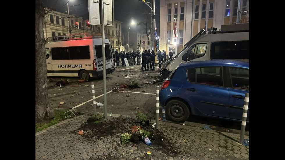 Погром след протеста в центъра на София