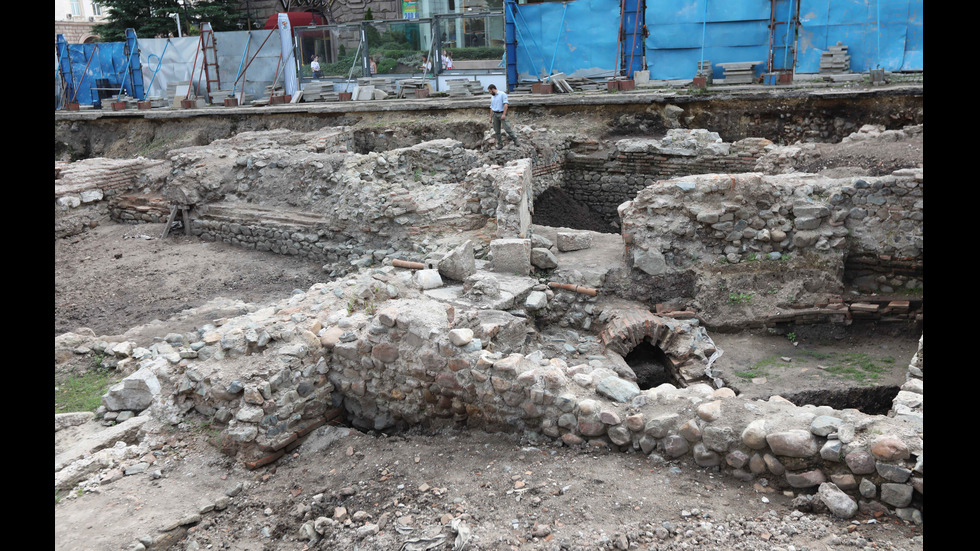 Глинени съдове и сребърни монети – част от находките при разкопки в София