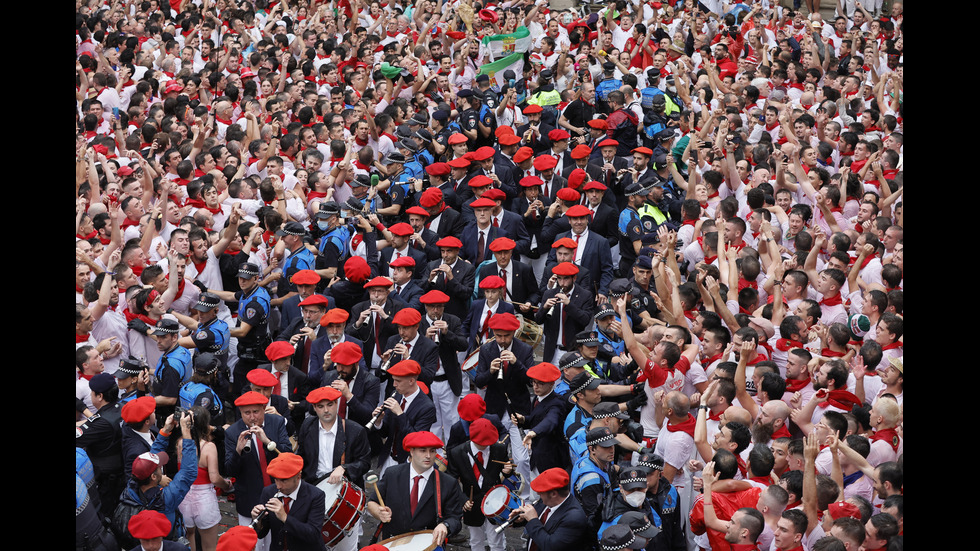 Отново надбягване с бикове в Памплона