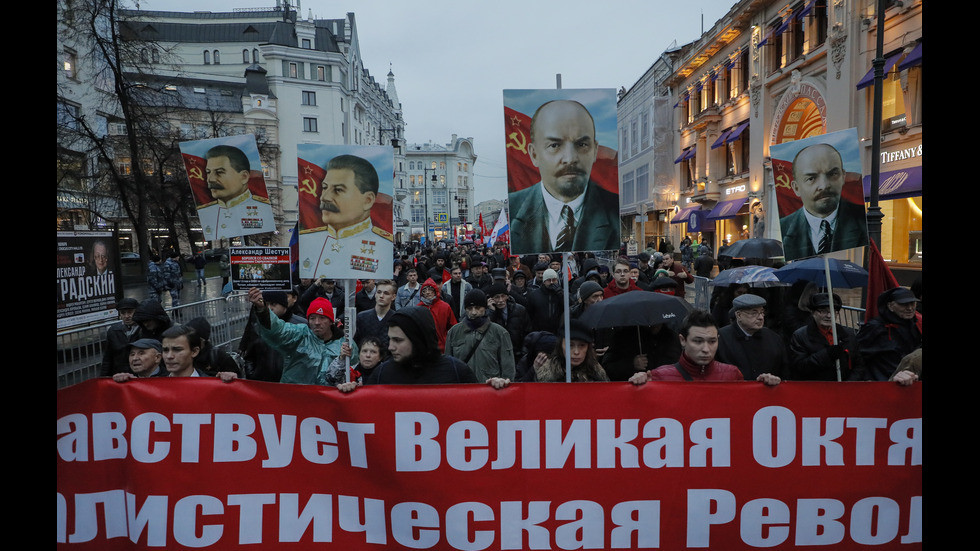 Парад в Москва отбеляза историческа дата от Втората световна война