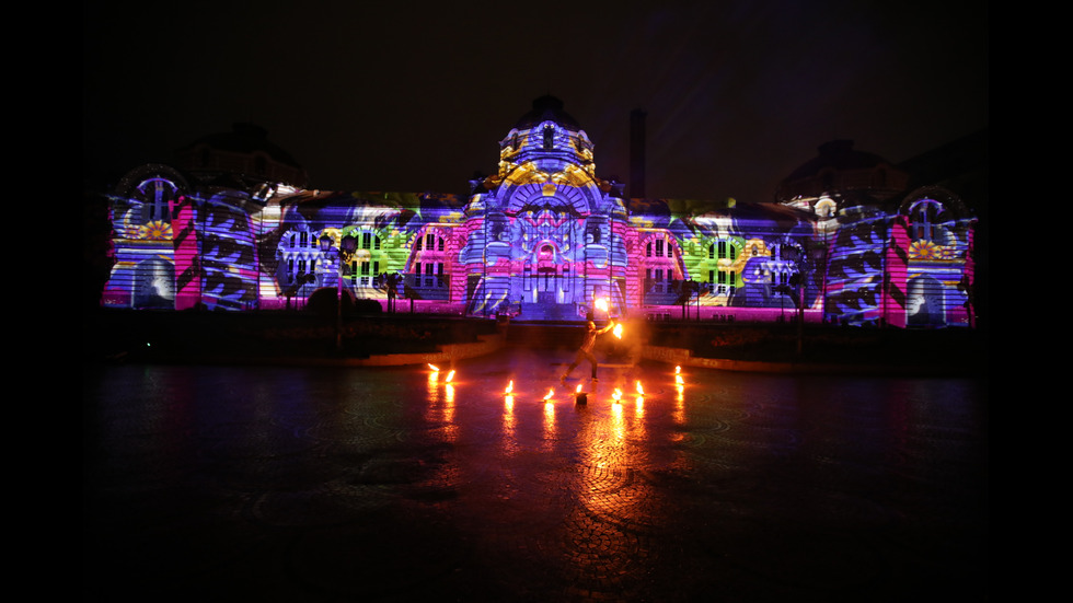 Започна фестивалът на светлината "Лунар"