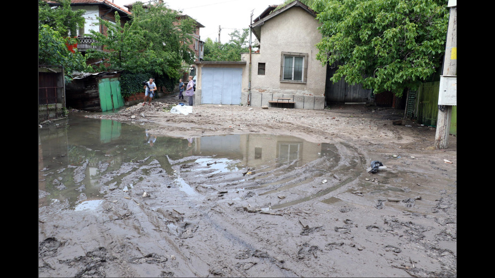 Буря превърна Хасково в море