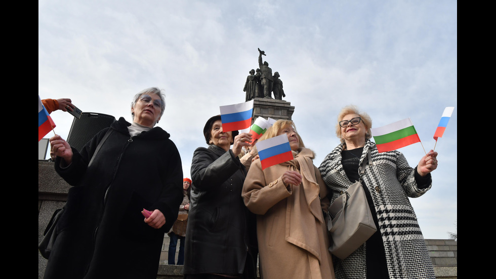 Протест в защита на Паметника на Съветската армия в София