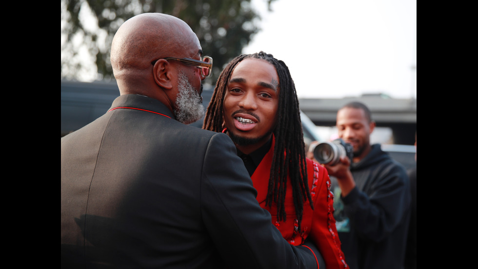 Стил и сексапил завладяха червения килим на наградите „Грами”