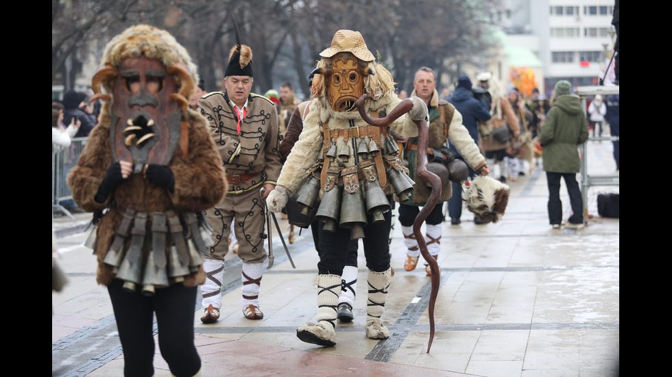 Фестивалът на маскарадните игри "Сурва" в Перник