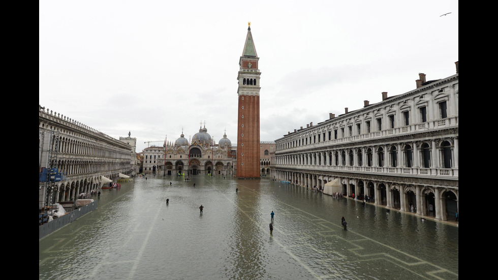 1 милиард евро са щетите от наводнението във Венеция