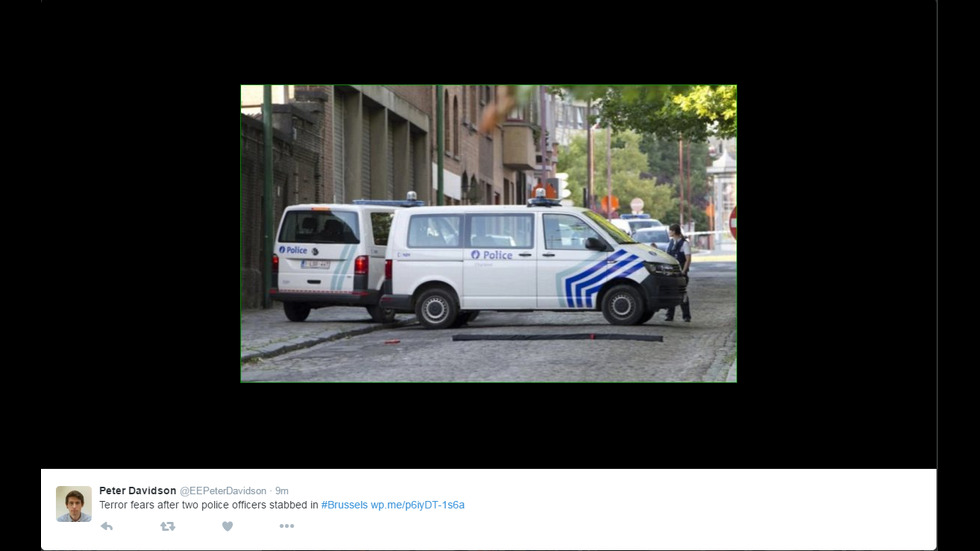 Въоръжен мъж наръга двама полицаи в Брюксел
