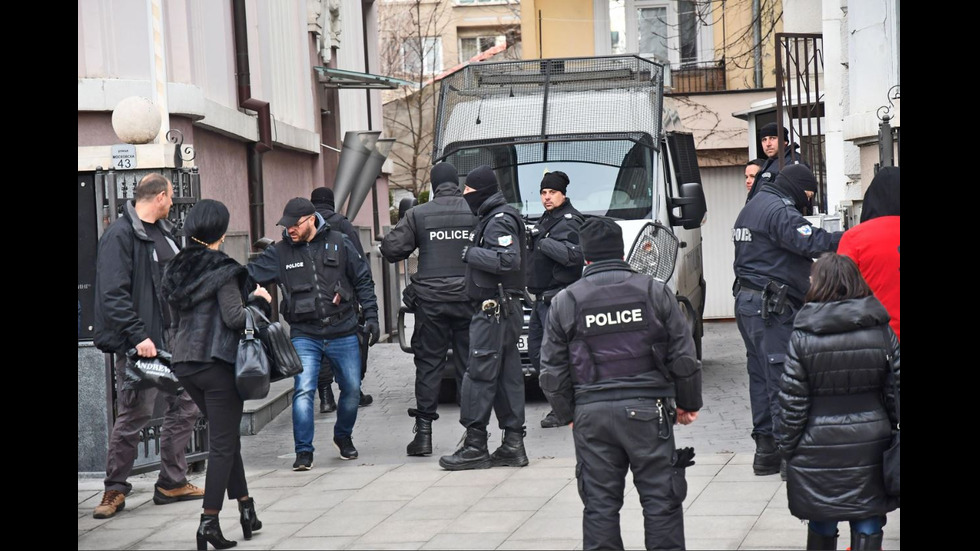 Спецакция в офиси на Васил Божков