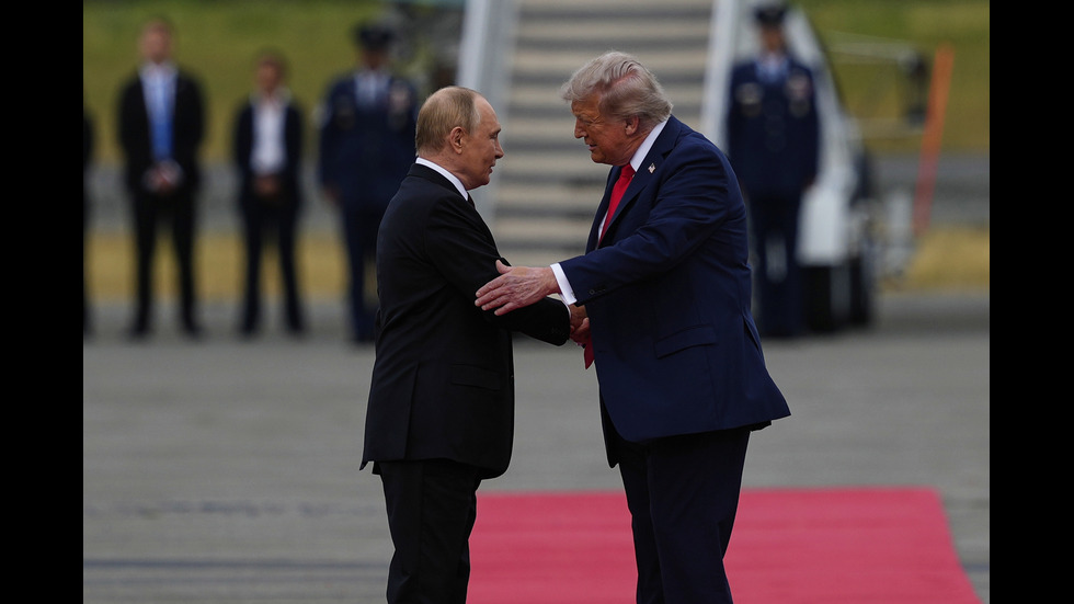 Започна ключовата среща между Тръмп и Путин в Аляска