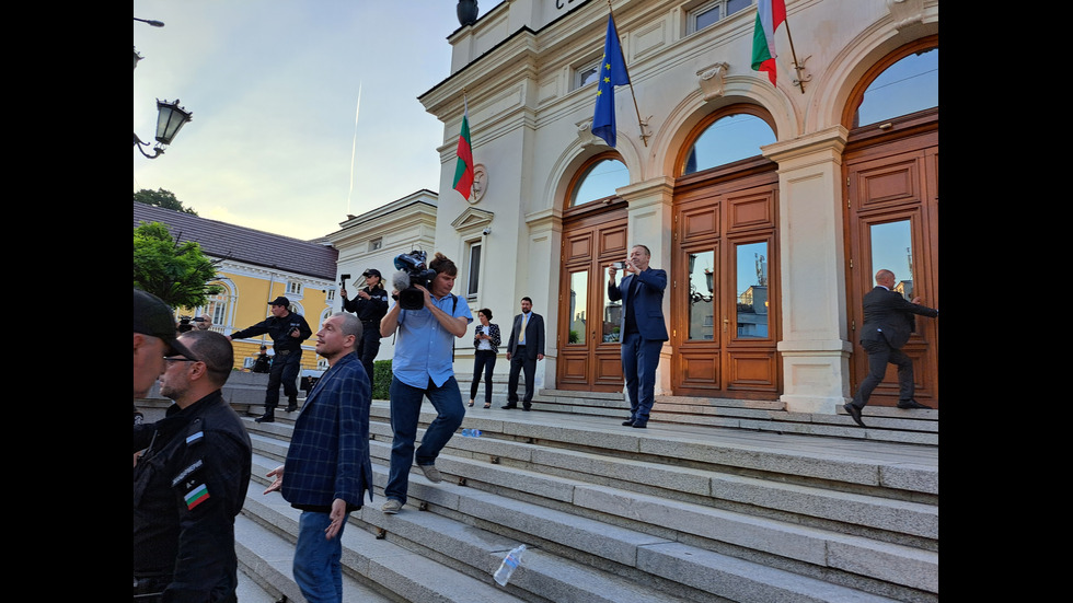 Протест в подкрепа на Никола Минчев пред НС