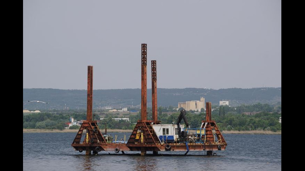 Ремонтират тръбата, замърсяваща водата във Варненския залив