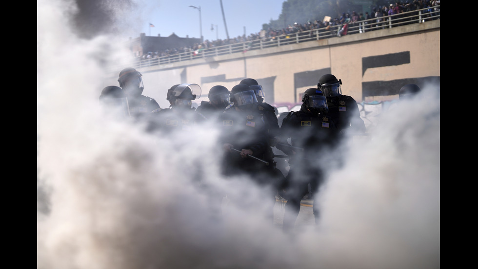 Сблъсъци между Гвардията и протестиращи в Лос Анджелис