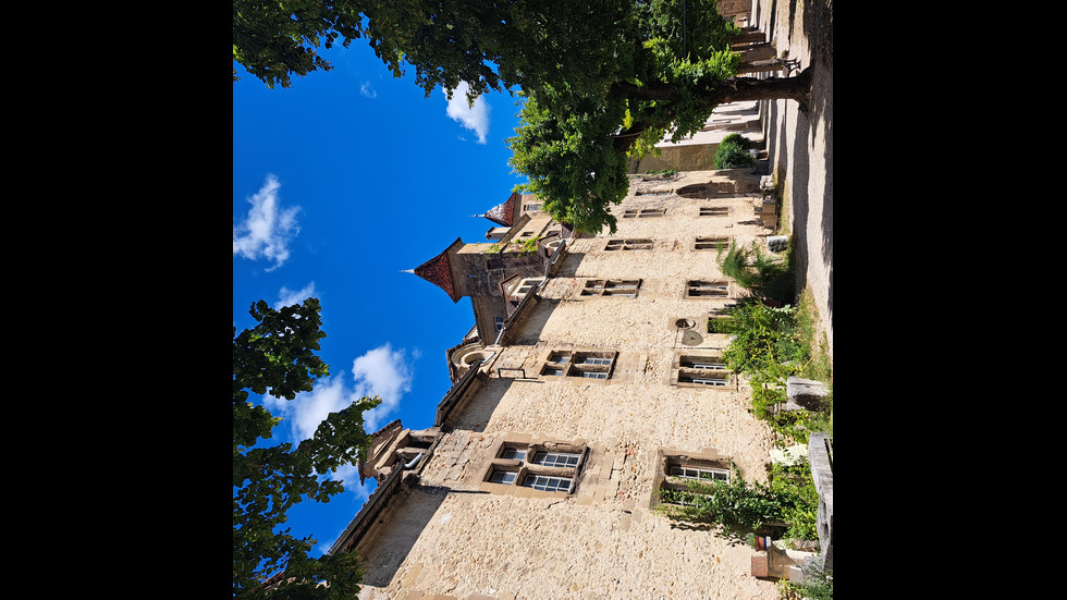 Градчето, което французите харесват най-много в страната си