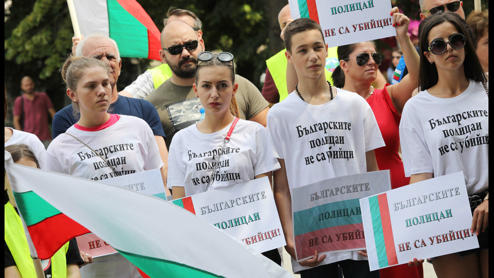 Протест в защита на осъдените полицаи за смъртта на Чората