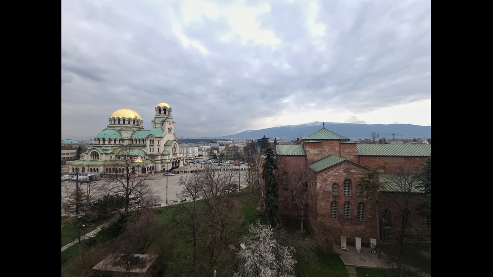 Изложиха за поклонение тленните останки на патриарха в „Св. Александър Невски”