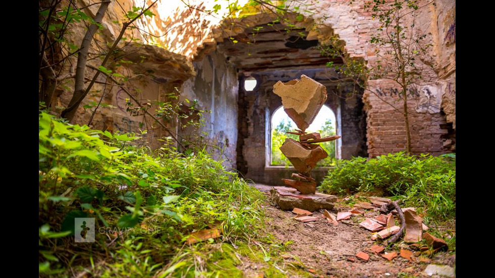 Камъните, които преодоляват гравитацията