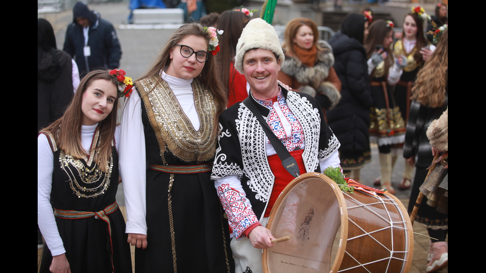 „Сурва” се завърна в Перник