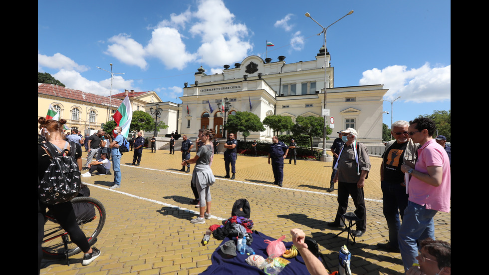 Антиправителствените протести минават в нова фаза