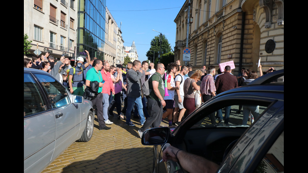 Антиправителствените протести минават в нова фаза