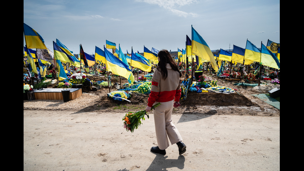 ВОЙНА ПРЕЗ ОБЕКТИВА: Катя Москалюк, която събира историите на украинските вдовици