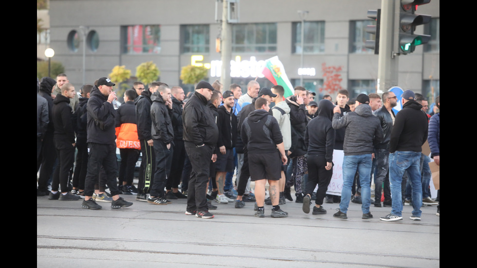 Жители на софийския квартал „Люлин“ на протест