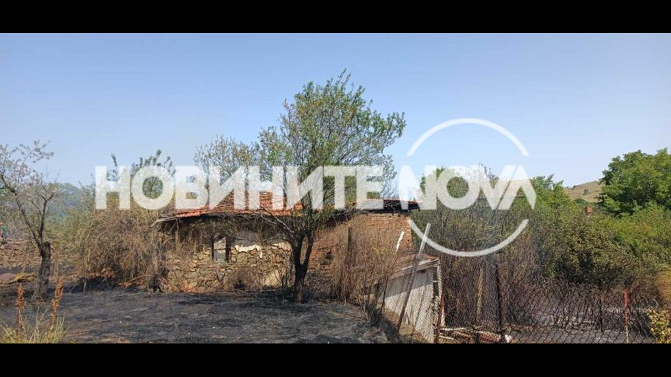 Две къщи пламнаха в пазарджишко село