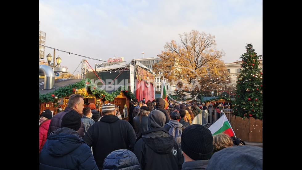 Протестиращи нахлуха на Немския коледния базар