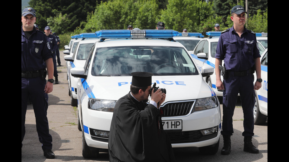 Полицията получи стотици нови патрулки