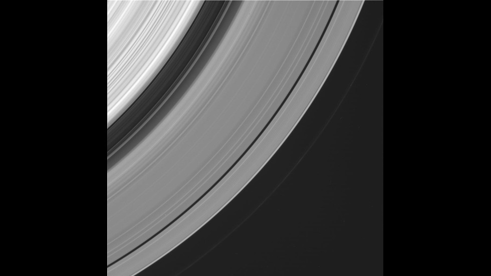 Космически апарат на НАСА успя да заснеме от близо Сатурн и пръстените му