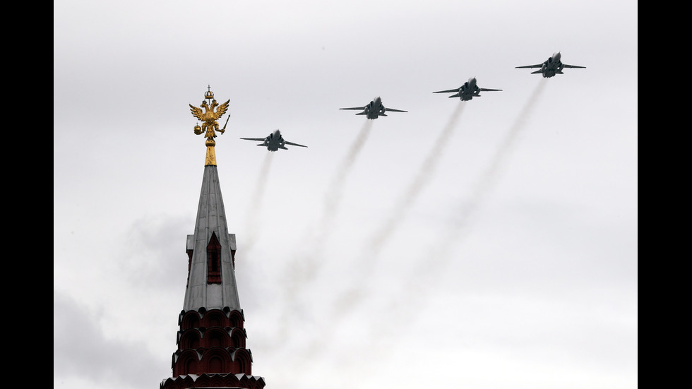 75 ГОДИНИ ОТ ПОБЕДАТА: Москва отбелязва 9 май с въздушна демонстрация