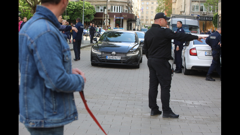 Протест пред Президентството